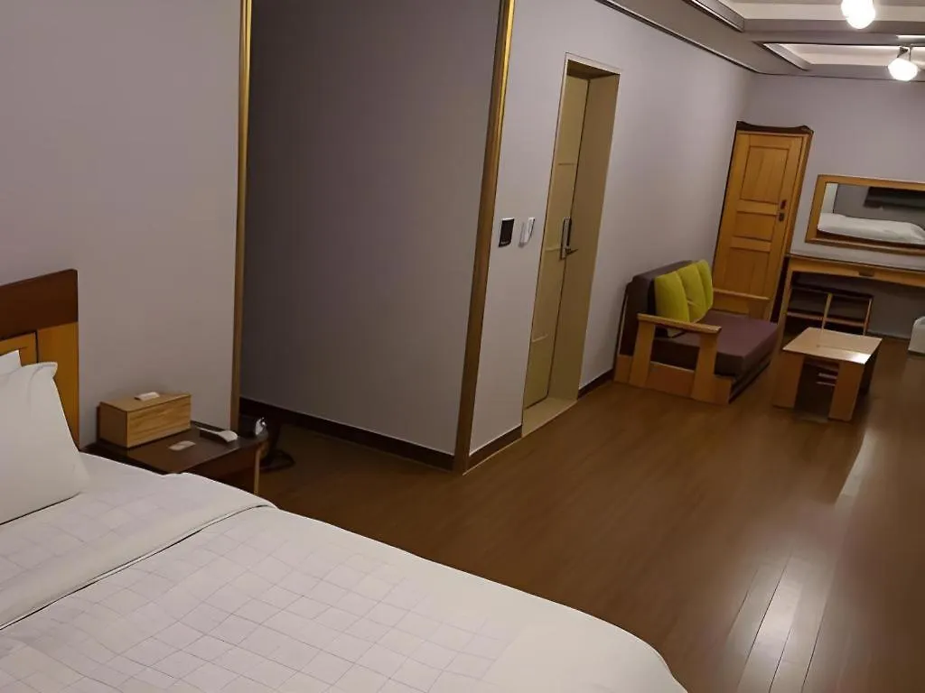 Motel Jeju Maple Hotel