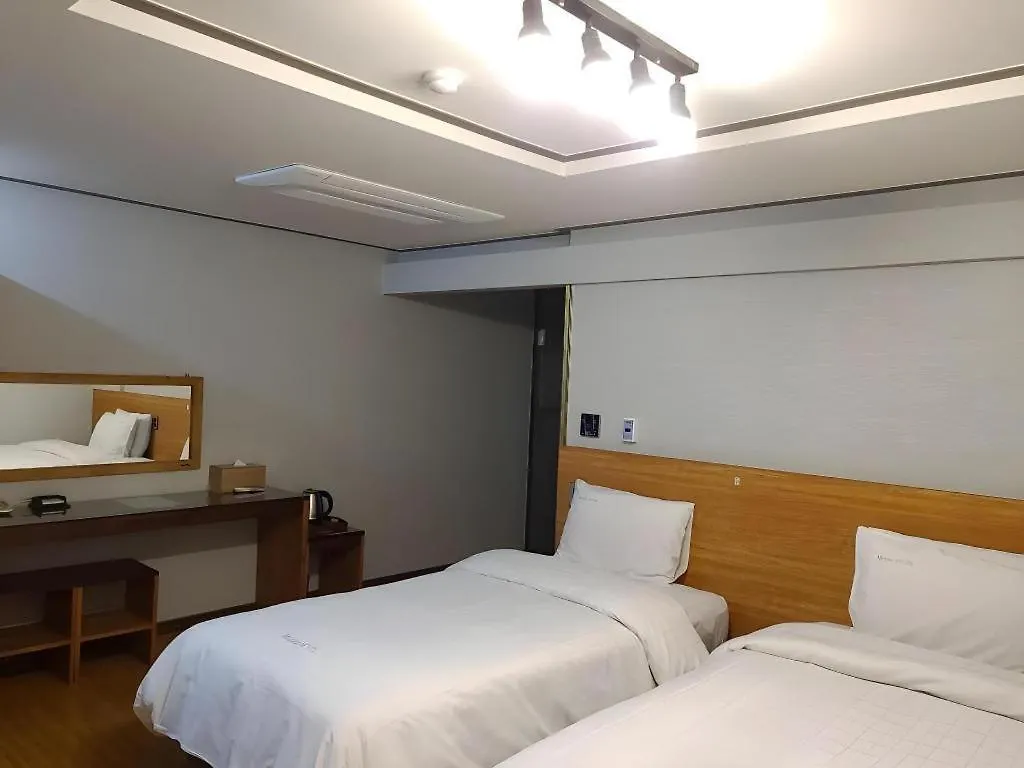 Jeju Maple Hotel Motel