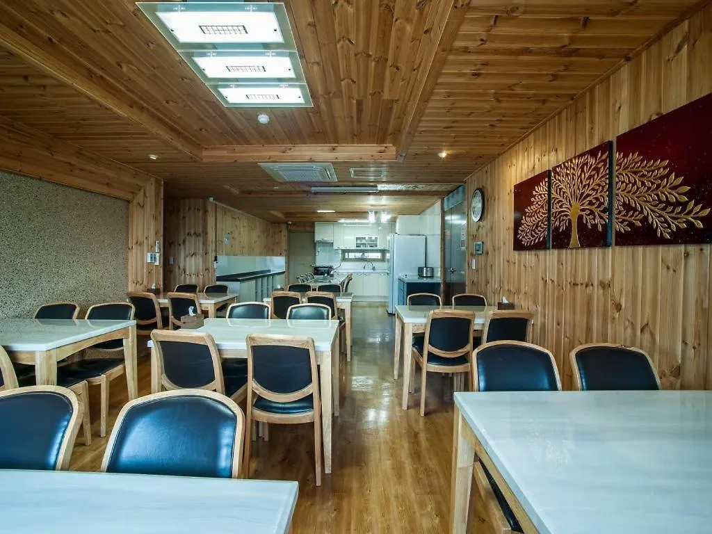 Jeju Maple Hotel 2*,